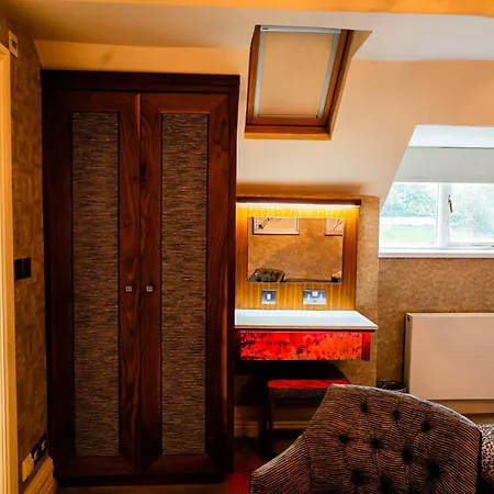 The Cranleigh Boutique Hotel 4*