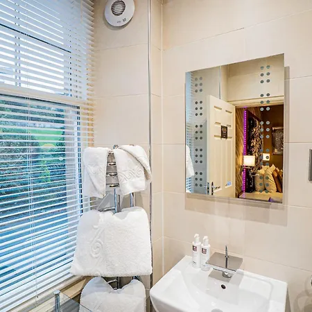 The Cranleigh Boutique Hotel 4*