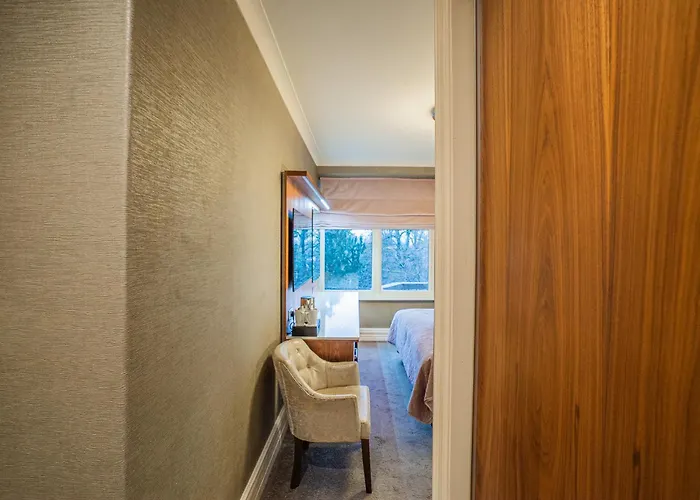 The Cranleigh Boutique Hotel